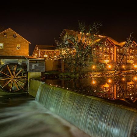 Peaceful In The Pines By Distinctive Getaways Villa Pigeon Forge Eksteriør bilde